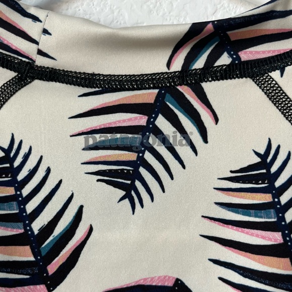 PATAGONIA Short Sleeve Micro Swell Rashguard Short Sleeve Rutabaga Size Large - Picture 6 of 7